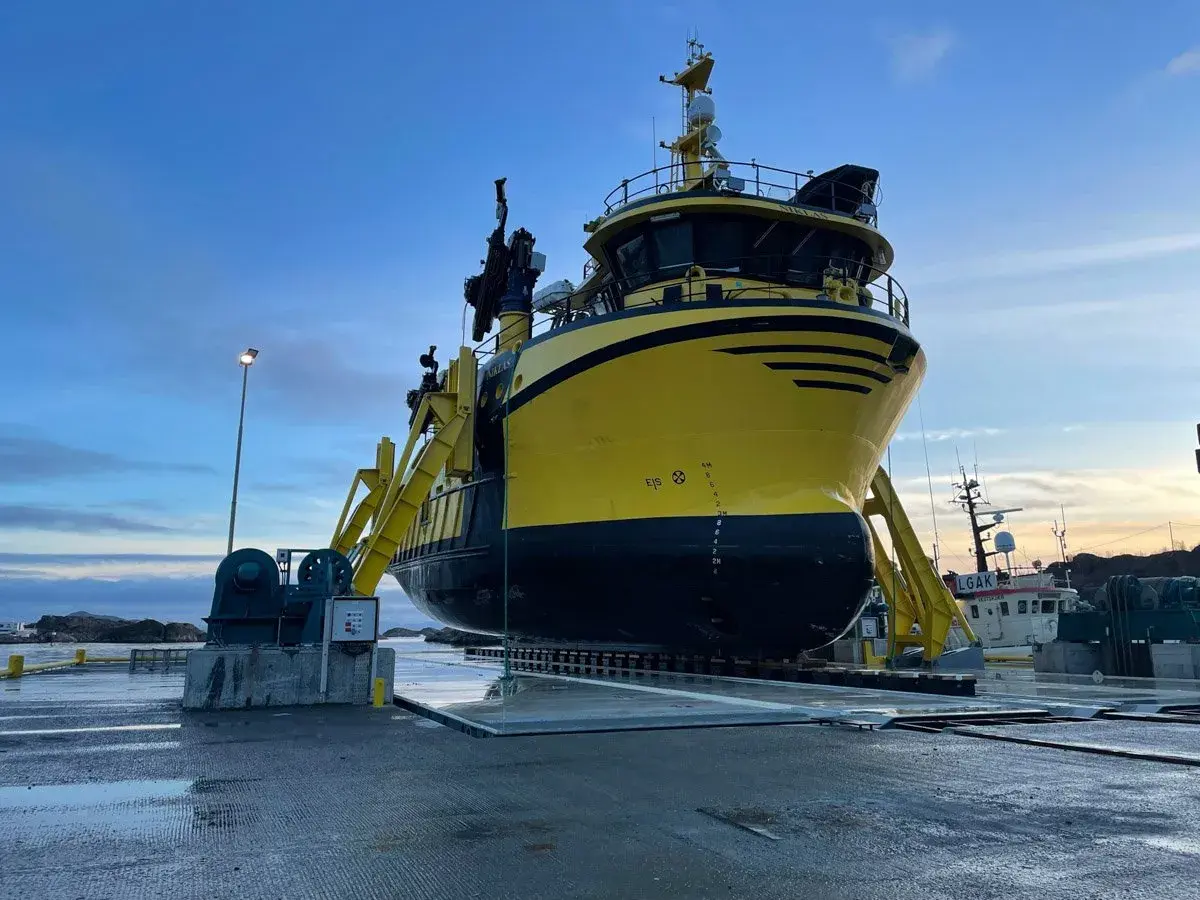 Skarvik Shiplift In Sundown