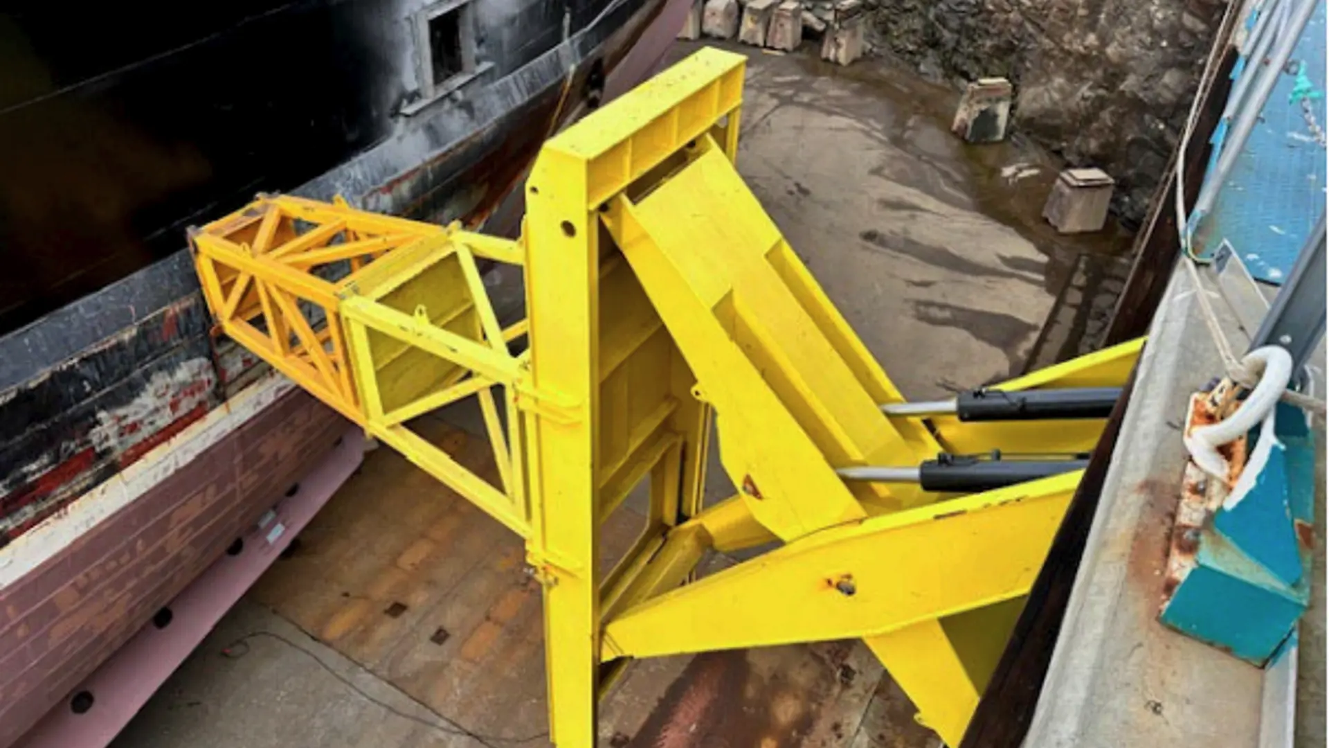Side Support Arms At Hamek
